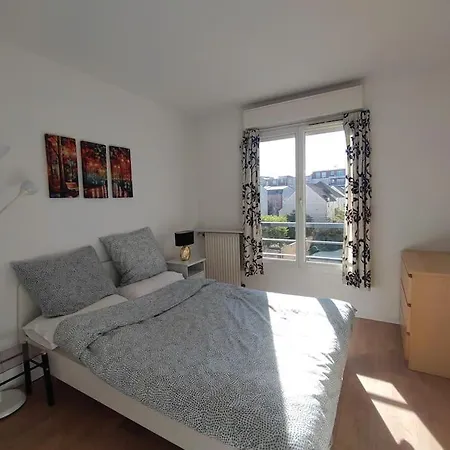 La Defense, 1 Bedroom & 1 Salon, 4 Pers Appartement Courbevoie